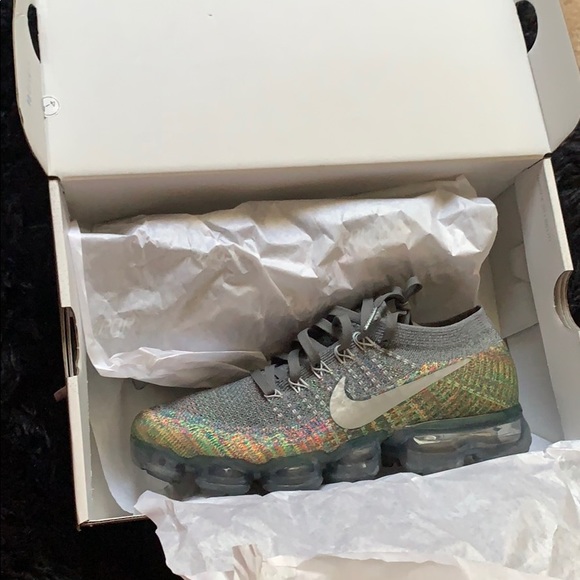 multicolor vapormax womens